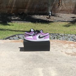 Jordan 1 Low SE