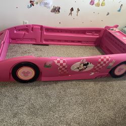 Disney Minnie Mouse Twin Car Bed 