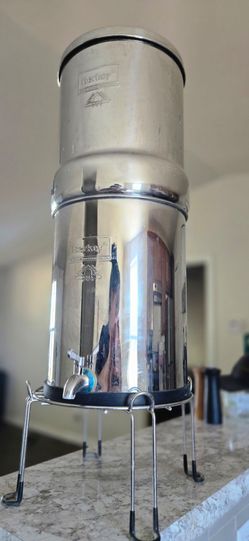 Big Berkey with Metal Spout & Stand