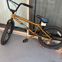 Mongoose Gold BMX Bike. Brand New
