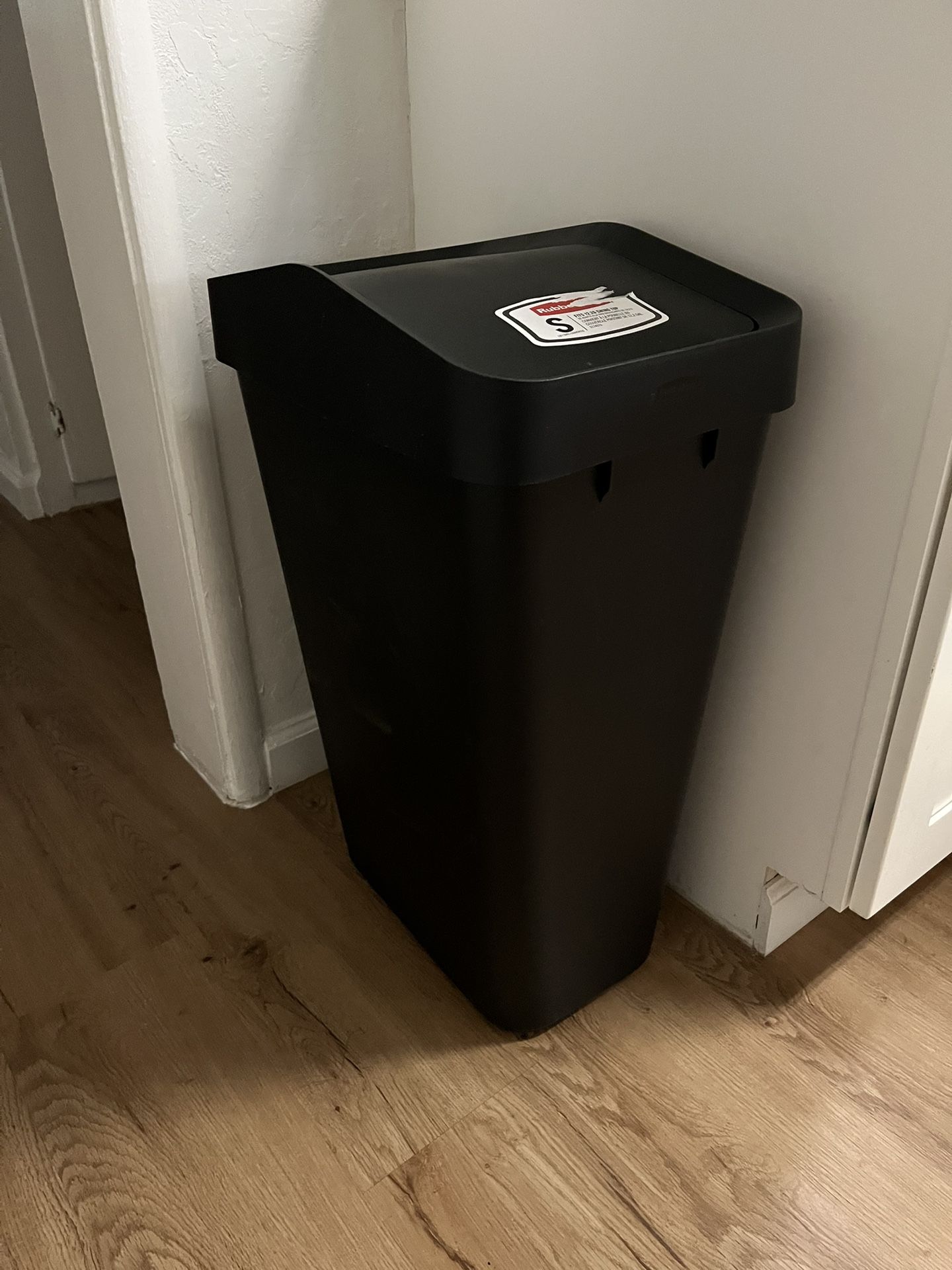 Trash Bin