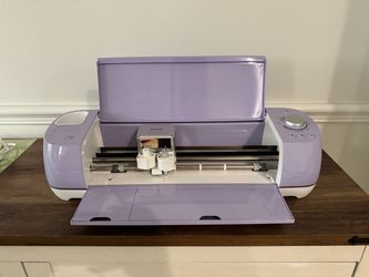 Cricut Explore Cutting Machine – Lilac