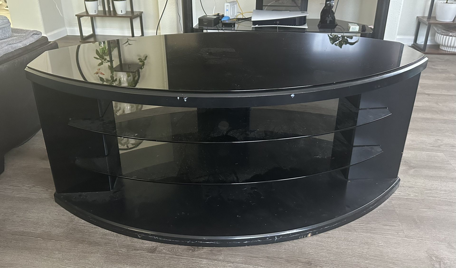 *FREE TV Stand/Coffee Table