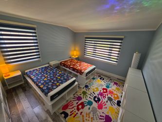 Matching Kids Bedroom Set – Excellent Condition