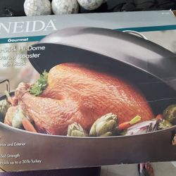 Oneida Large Covered Roaster With Rust Spots On Inside Bottom 
