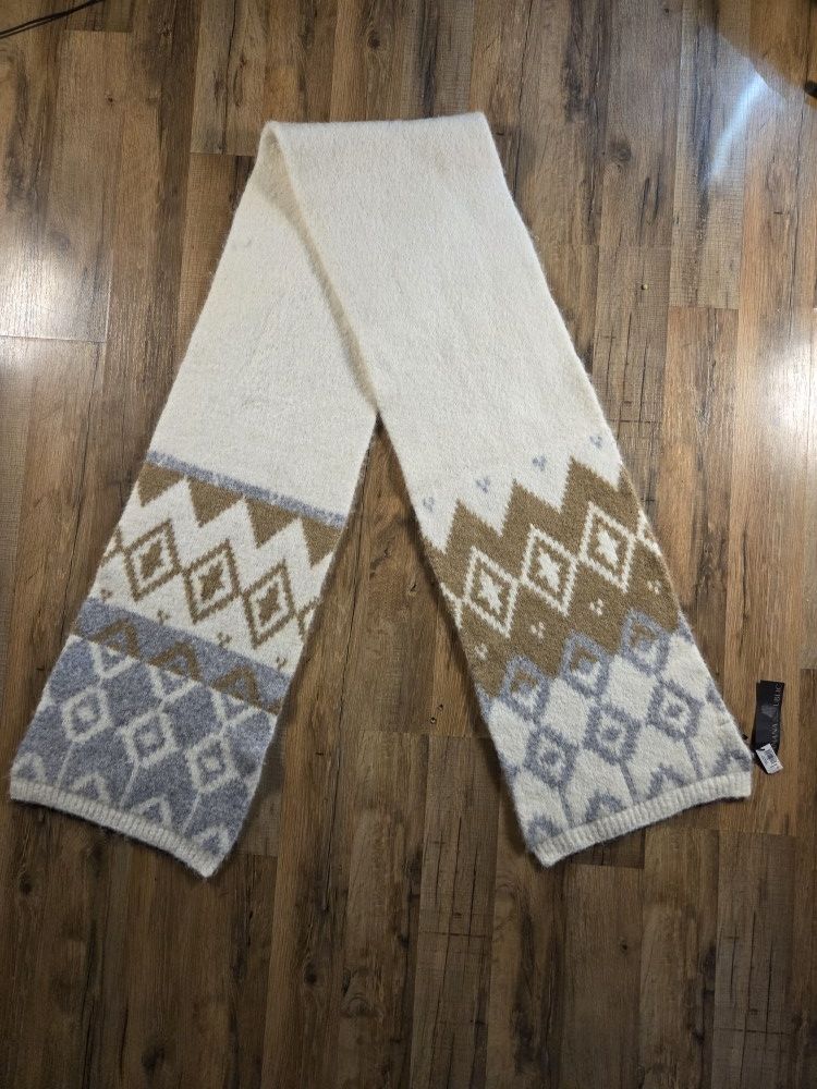 Banana Republic NWT Cozy Cream and Brown Patterned Scarf