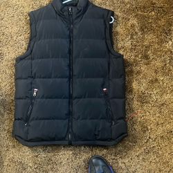 Z Show Puffer vest Size XL (BLACK)