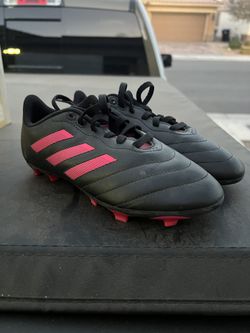 Girl Soccer Shoes 