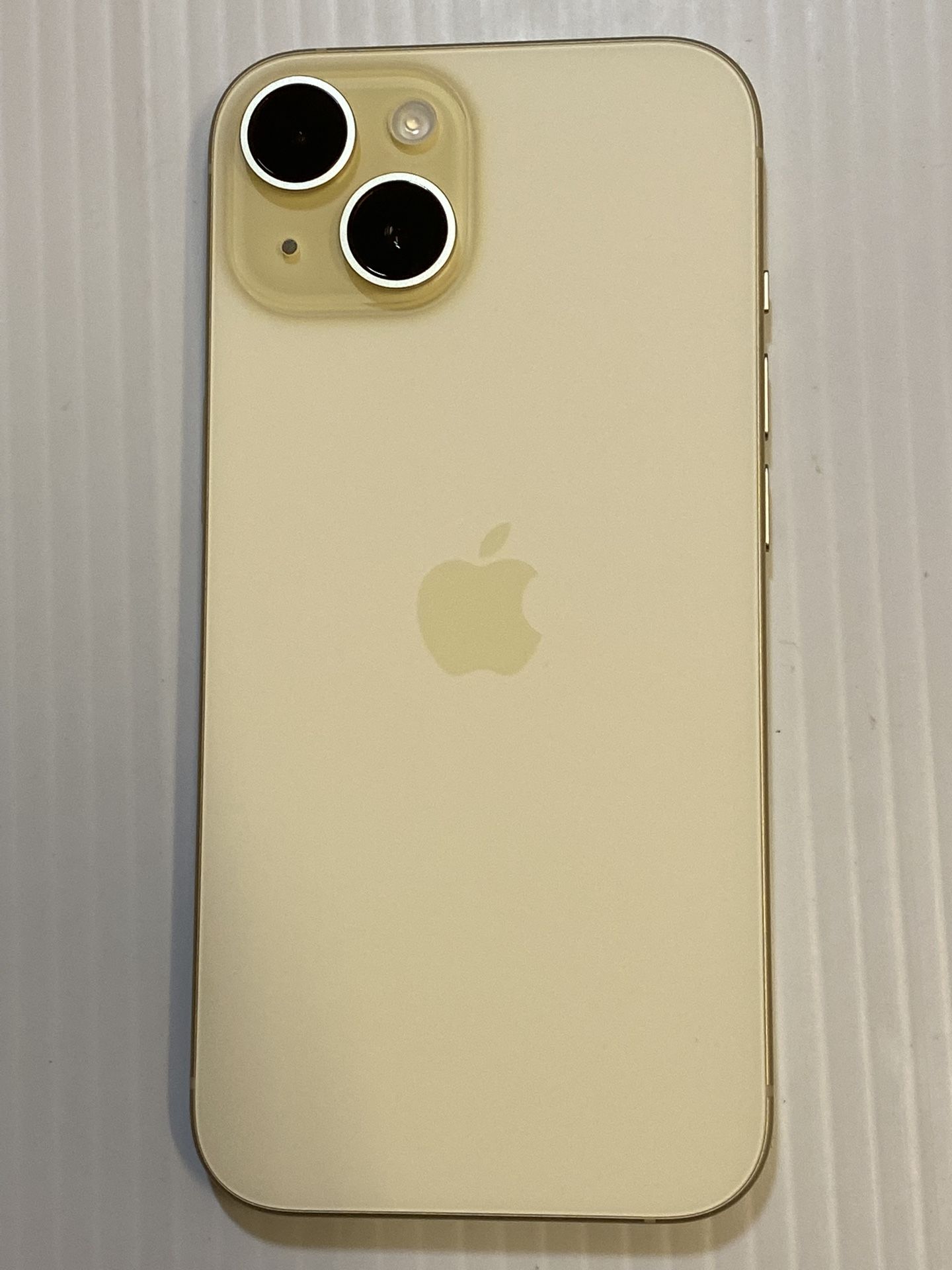 iPhone 15 100% Fully Unlocked