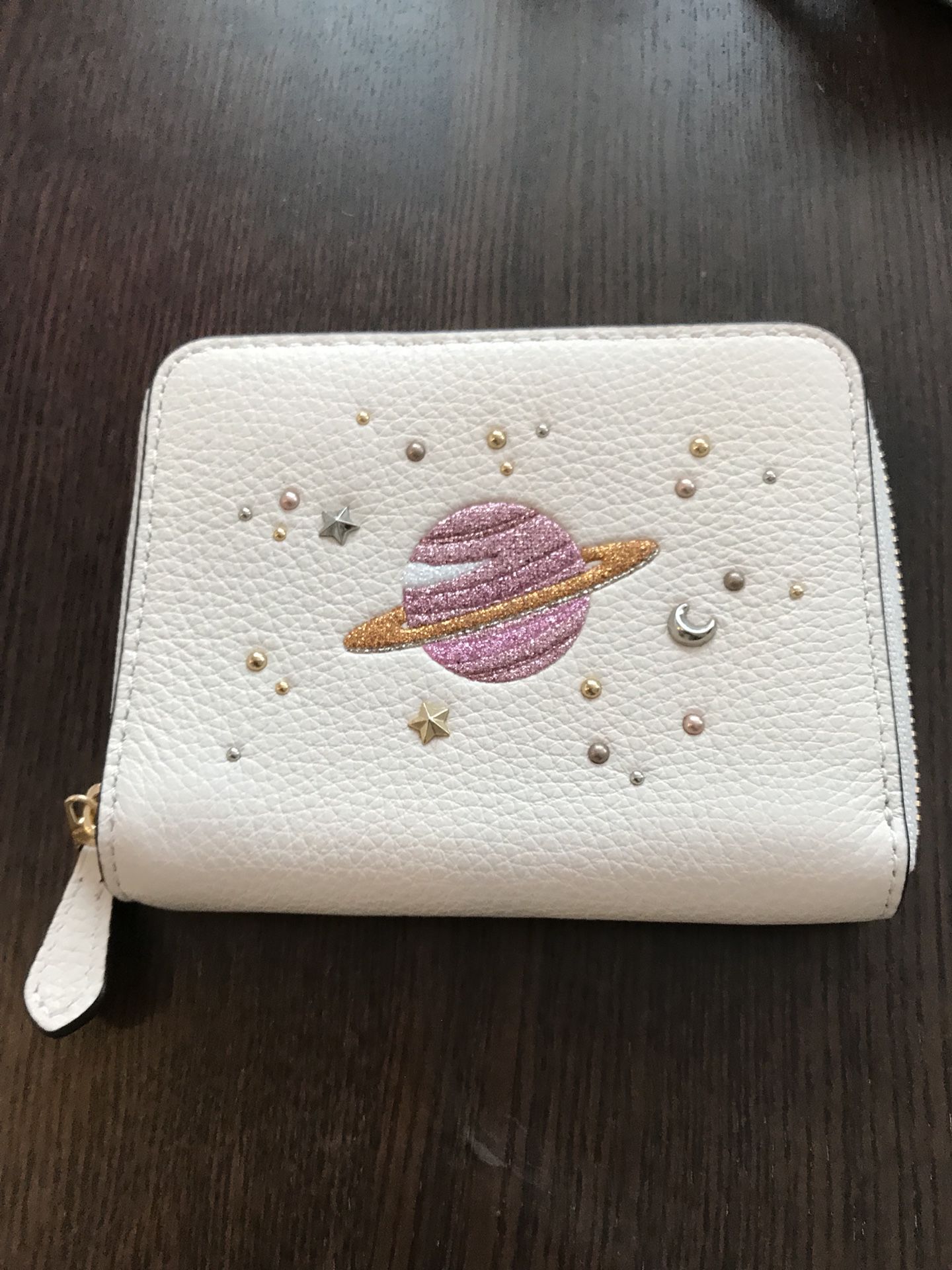 COACH NASA SATURN SPACE MOTIF SMALL ZIP AROUND CHALK LEATHER WALLET $175 NEW NWT