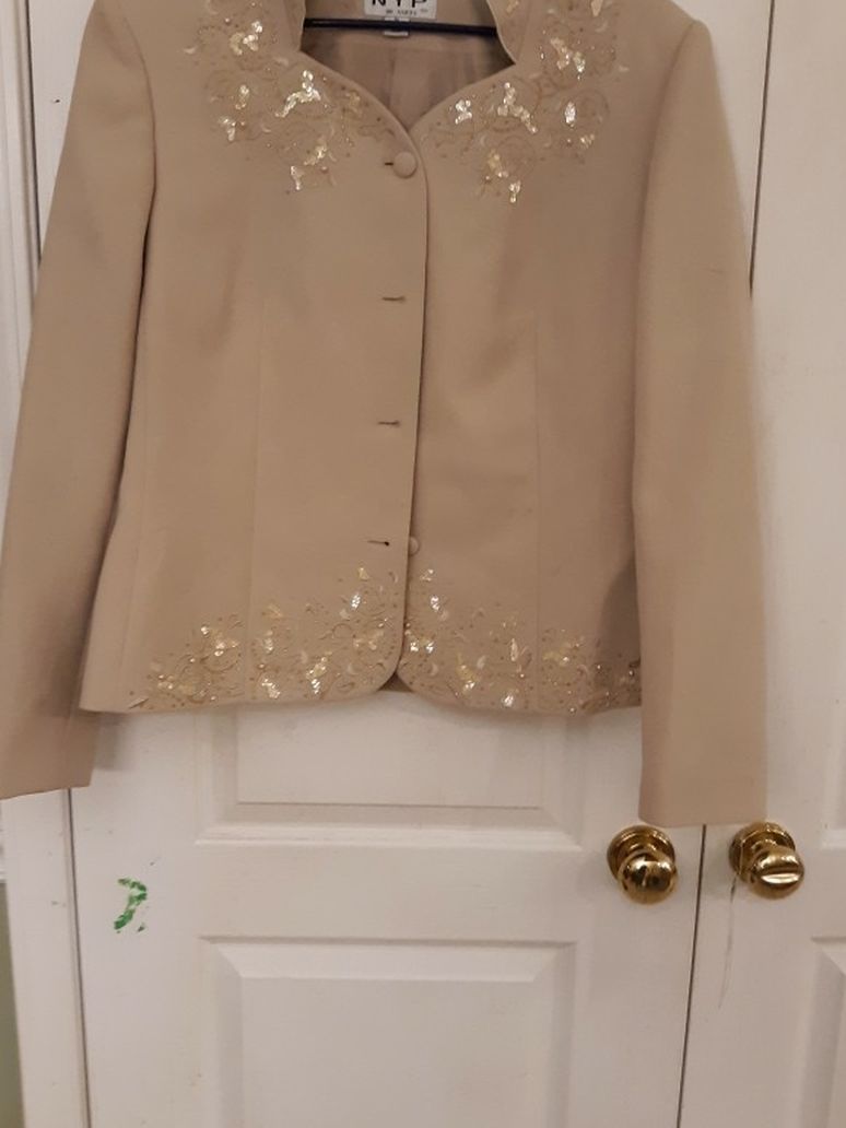 NYP SUITS SIZE 18