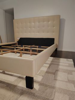 King- California headboard and bed frame