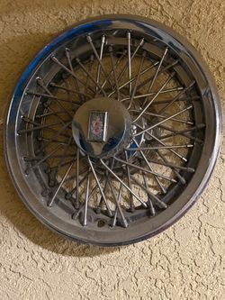 Oldsmobile hub cap