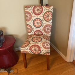 Decorative Cushioned Chair 