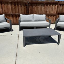 Patio Furniture Patio Set Outdoor Furniture 4 Piece Patio Set Free Delivery for Sale in Berkeley CA OfferUp