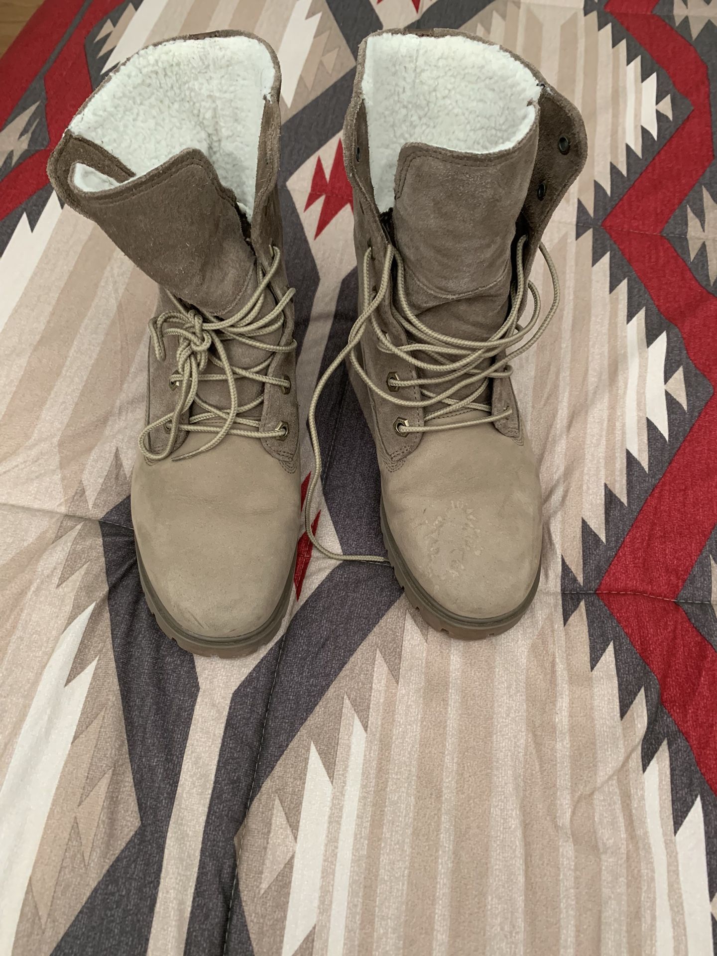 Timberland gray woman 6.5 used Once, really once