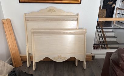 Girls Ivory Bed Frame , Twin Size