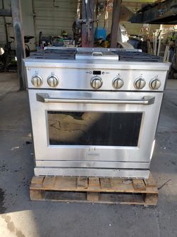 Monogram propane stove with grill