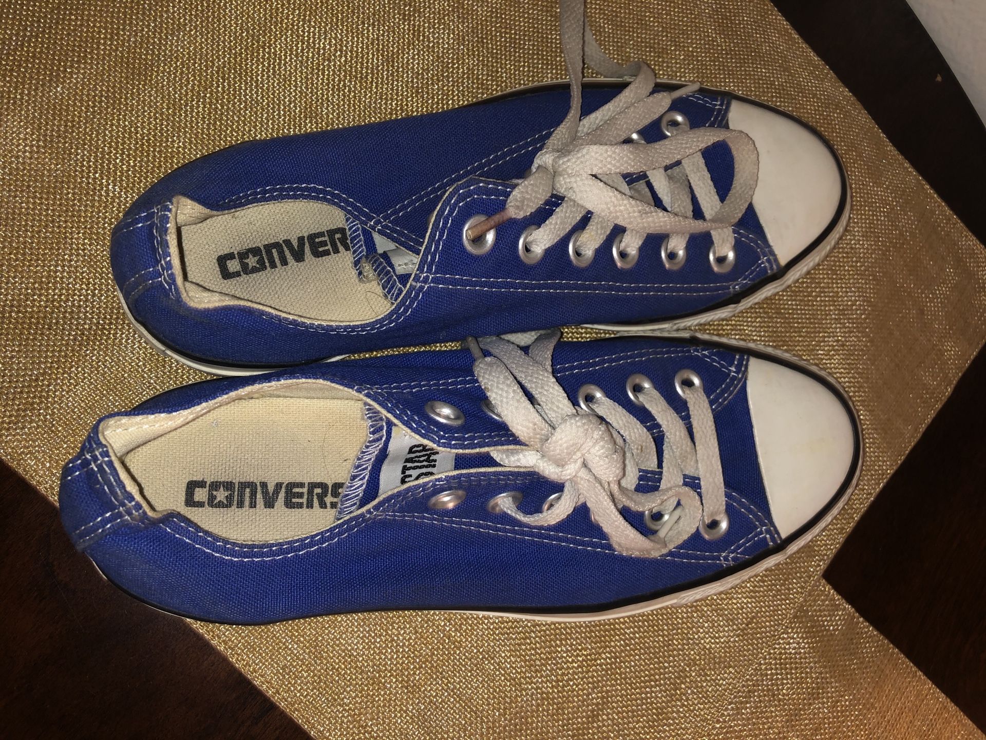 Converse size women’s 7