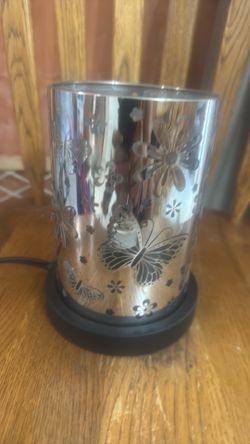 Butterfly lamp projector