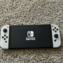 OLED Switch w/ 256GB SD And 3 Games