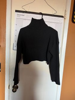 SHEIN, OverSized Turtleneck Cropped Sweater, Black, Size Small. Used Great Condition