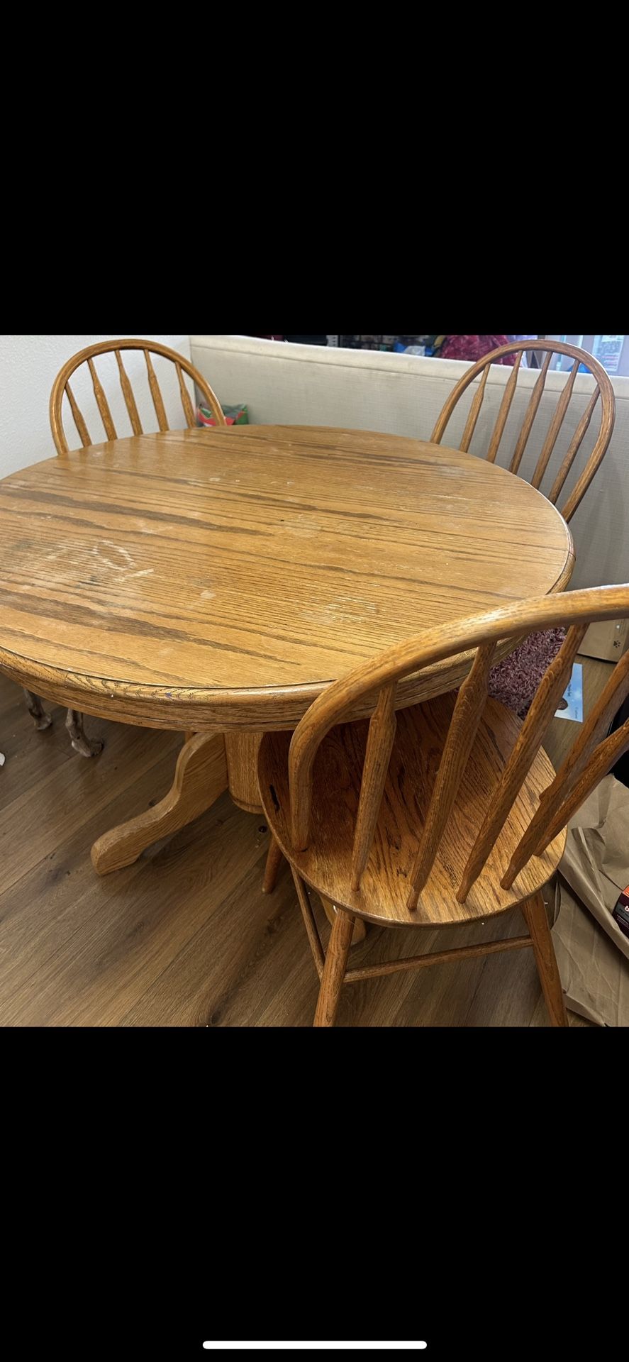 Circle Brown Dining Room Table With 4 Chairs 