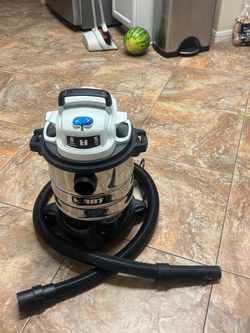 Vacuum 6 gallons