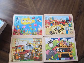 Children's puzzle set