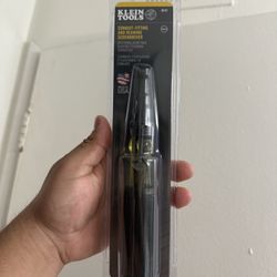 Conduit Fitting and Reaming Screwdriver