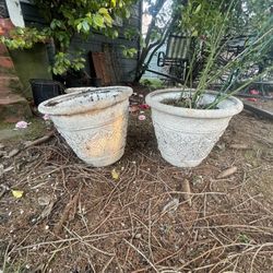 2 Large Pots, Very Light 