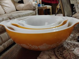 Vintage 1970's Pyrex Butterfly Gold Cinderella Nesting Mixing Bowl Set 4 Bowls