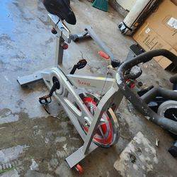 Row Machine And BICYCLE 