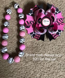 OTT bow and matching chunky bead necklace sets
