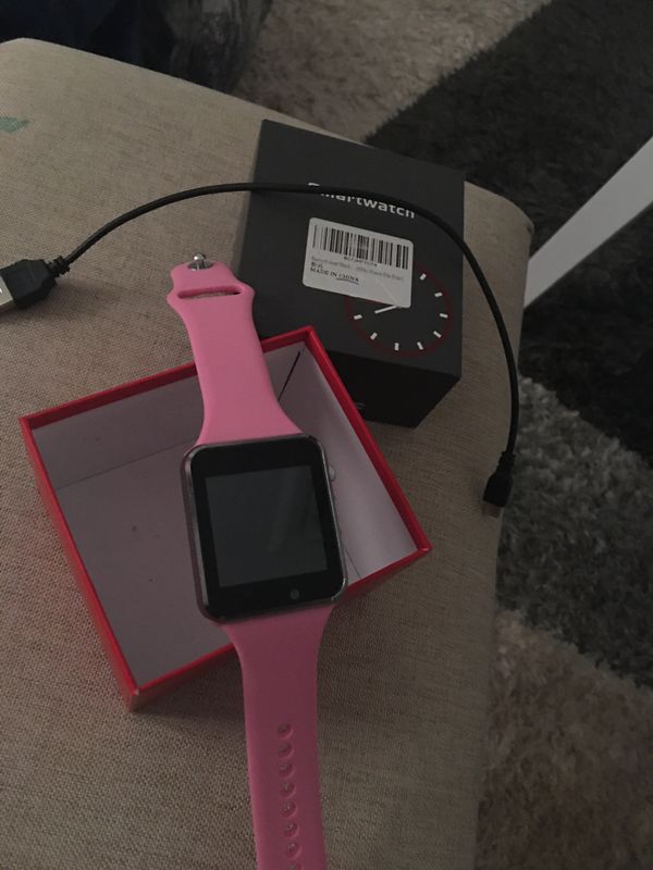 Fake Smart watch 40 dollars with charger SIM card needed for Sale in