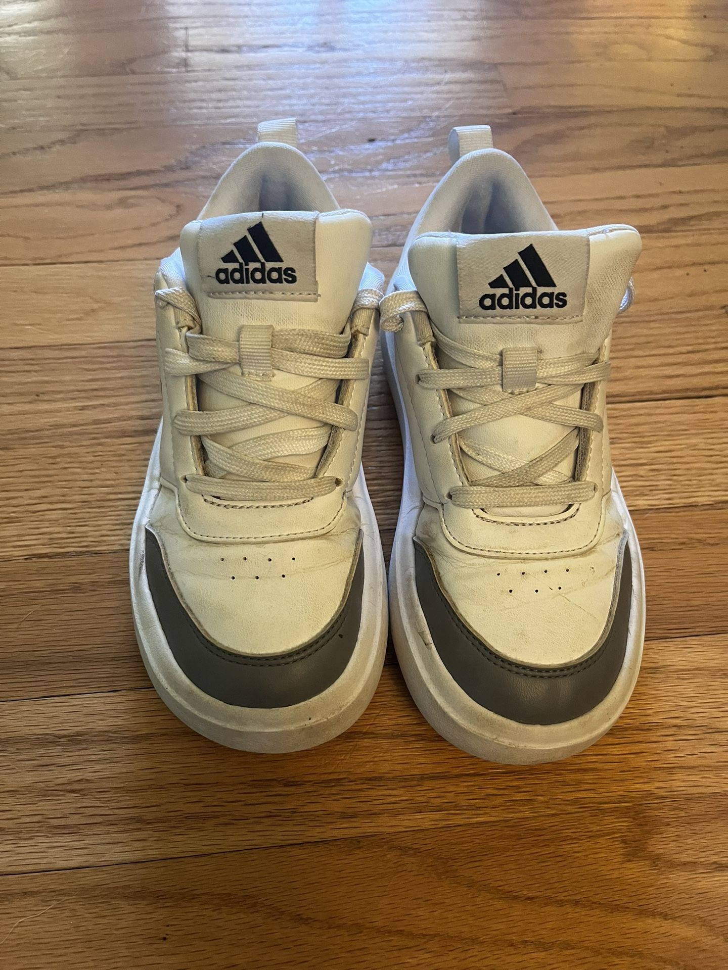 Boys Adidas Shoes Size 1.5