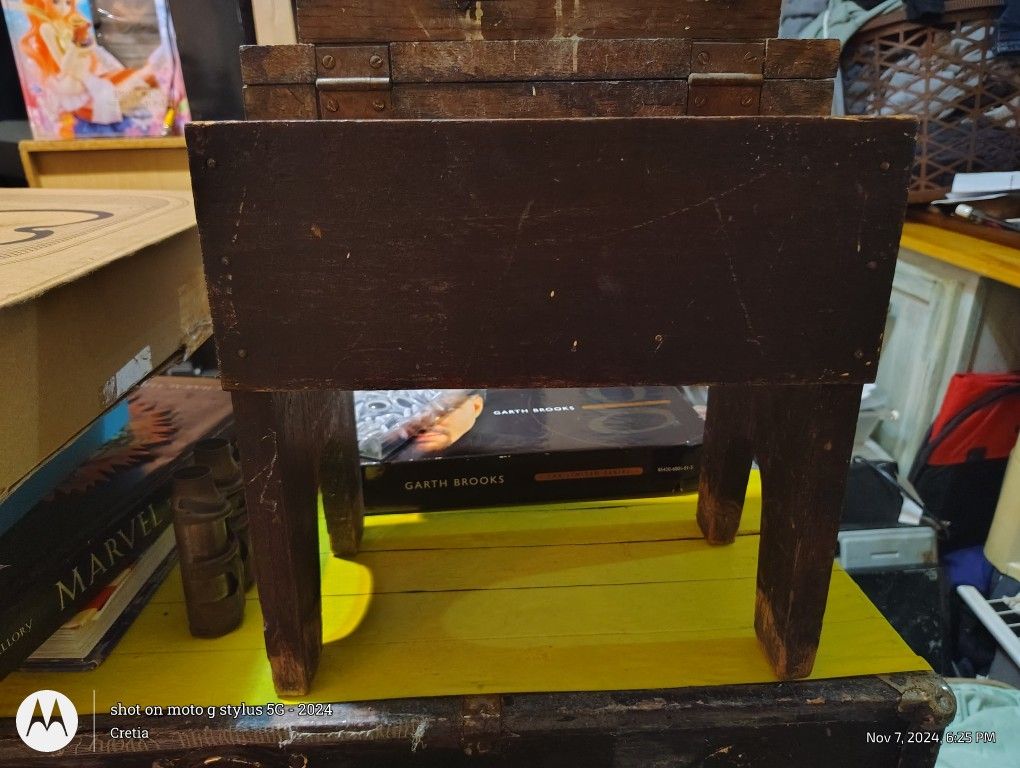 Vintage Old School Shoe Shine Box