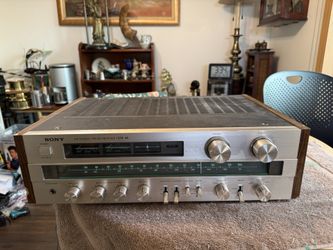Vintage Sony STR-V4 Vintage Stereo Receiver - Silver/wood. Made in Japan. Tested. Working great. 