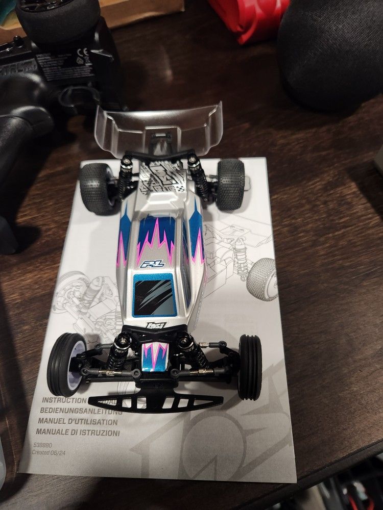 Team Losi Micro B With Upgrades And A Bin Of Parts