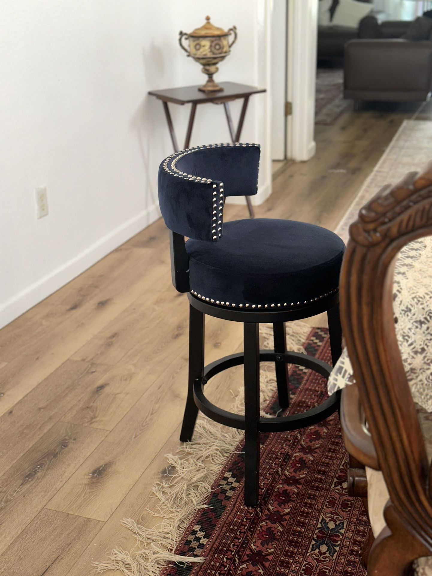 Counter Chair 75% Off Brand New