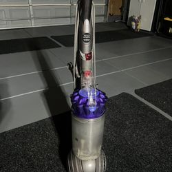 Dyson Upright Vacuum 