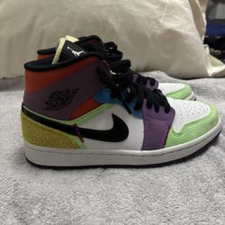Jordan 1 Woman’s 8.5