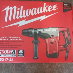 Milwaukee New 1 9/16” Rotary Hammer SDS