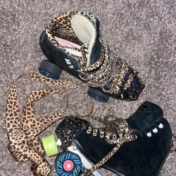 Used Moxi Panther Rollerskates
