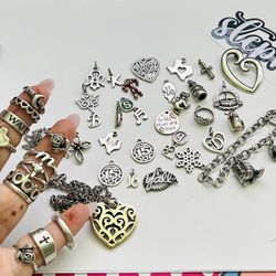 James Avery 