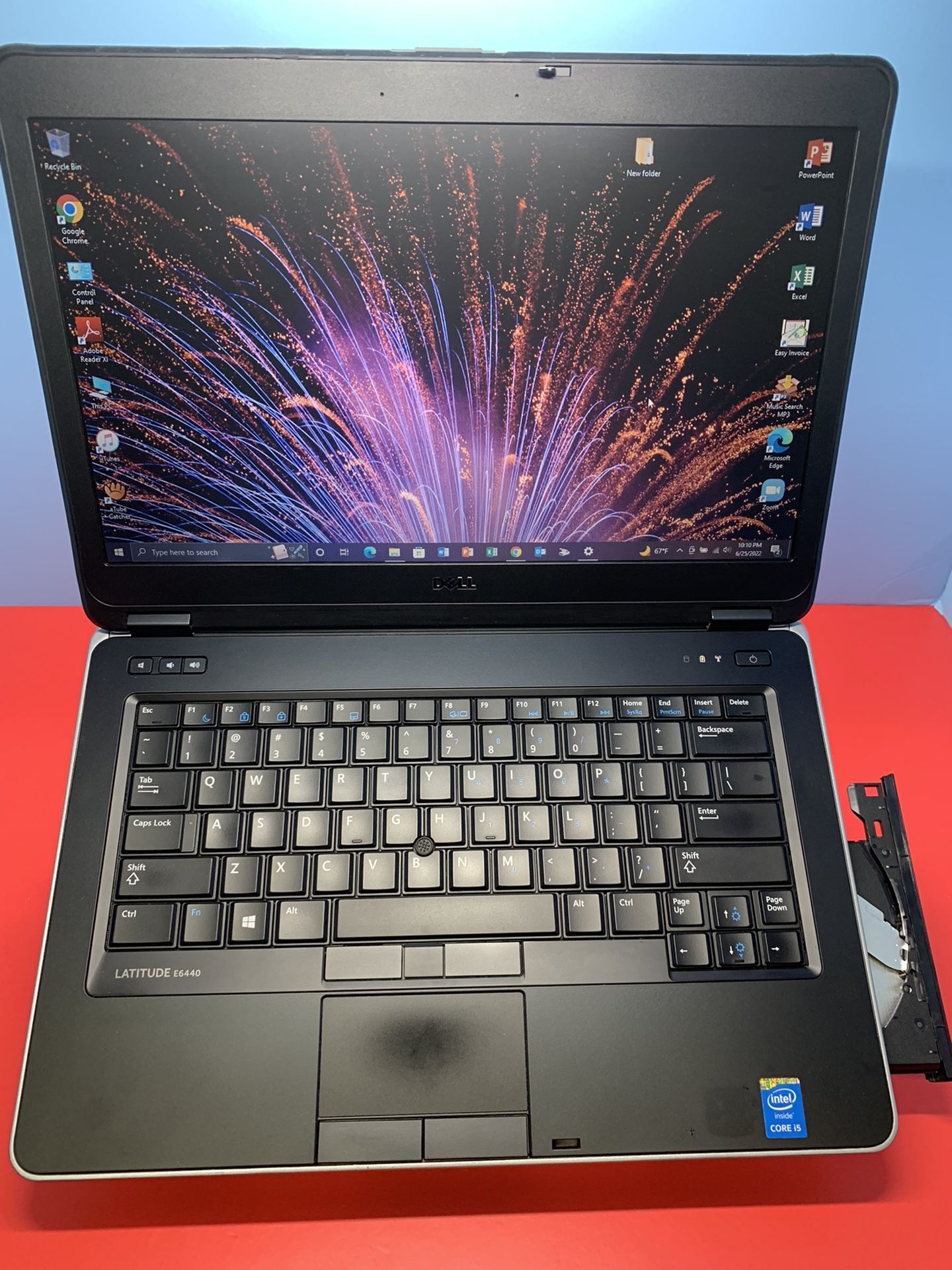 i5…i5…i5..DELL .LATITUDE E-6440… 240 GBSSD …8.00 GB -RAM . FASTER and READY FOR CLASSES ON LINE OR WORK FROM H