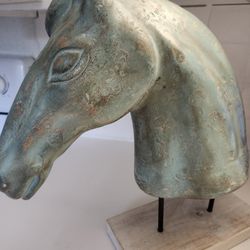 Horse Sculpture 