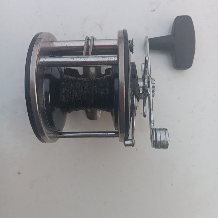 OKUMA Magda Pro 30DX Line Counter Levelwind Salmon Fishing Reel Vgood Condition. For Pick Up Fremont Seattle. No Low Ball Offers Please. No Trades 