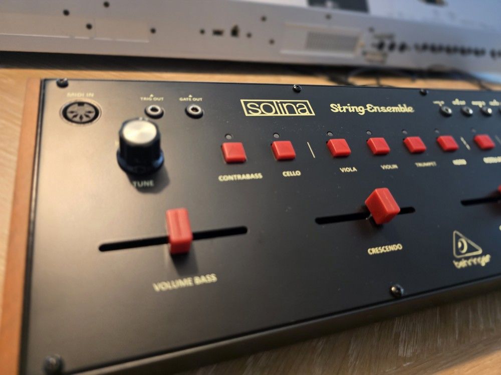 Behringer Solina String Ensemble Synthesizer