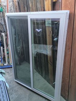 New construction window milgard 44x58